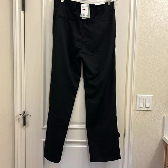NWT H and M woman's black relaxed fit slacks - Picture 4 of 11